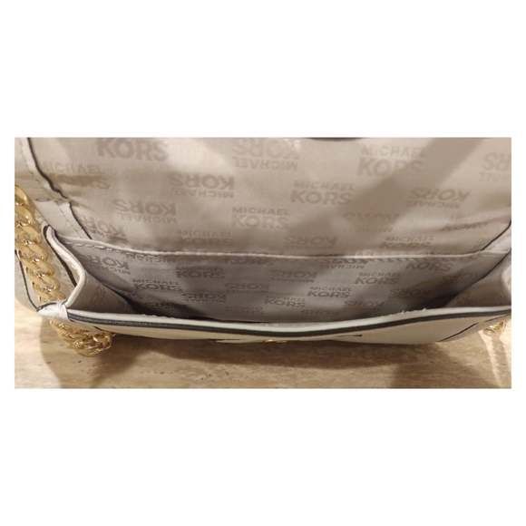 Authentic! MICHAEL KORS CROSSBODY BAG - Picture 6 of 9